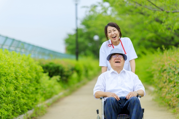 【福岡県】特別養護老人ホーム勤務となる介護職の求人案件に強い転職会社5選